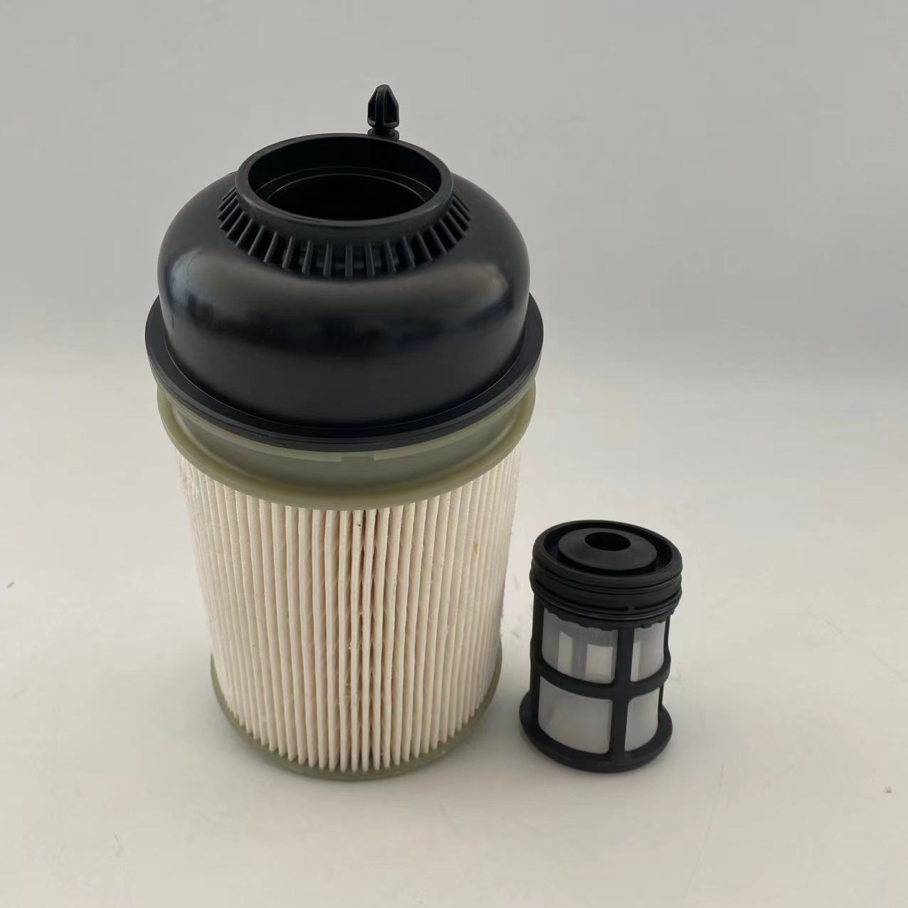 Fuel filter L5104F/P551063/A4720900451/A4720900461 para sa mercedes benz